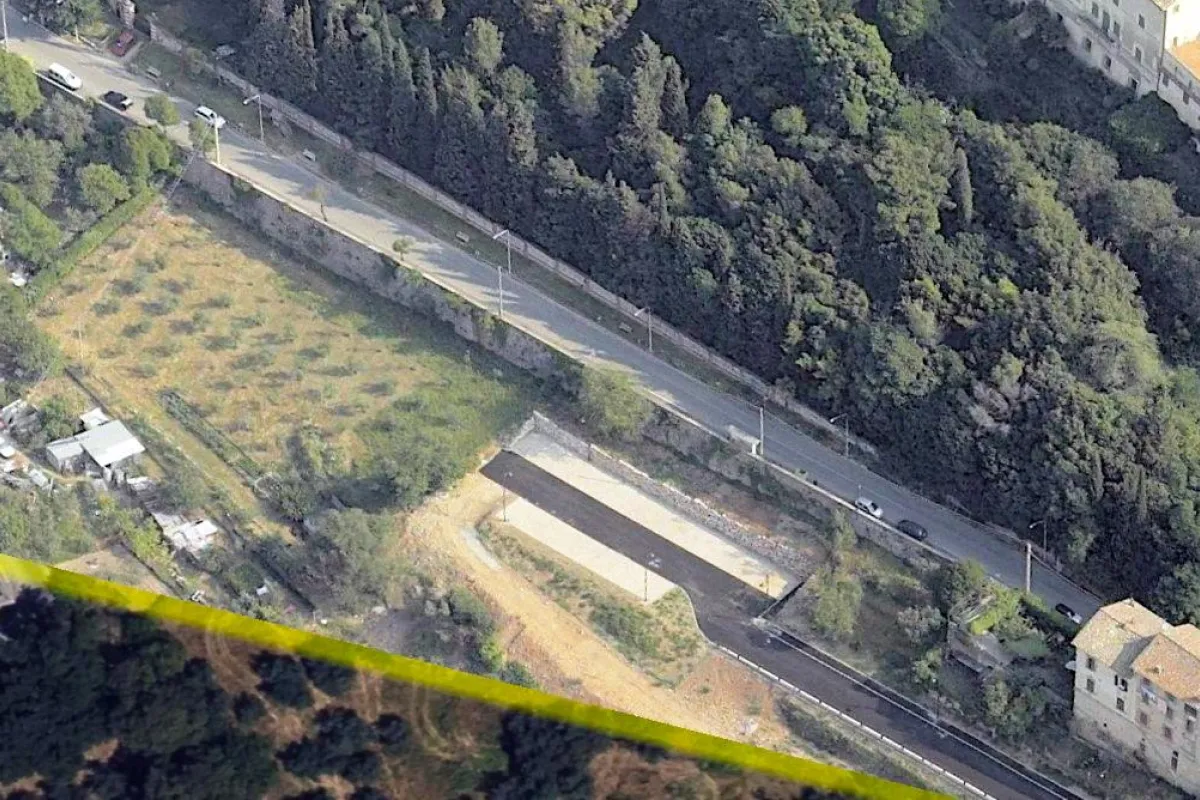 Intervento 28 - Parcheggio sottostante il borgo